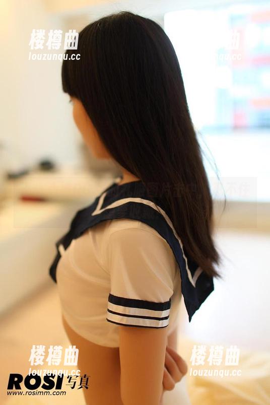 不小心被ROSI的礼服图片击中，忍不住想要收藏！