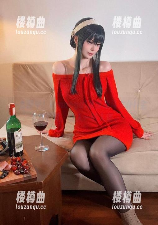 一击即中！Vinnegal蕾泽战斗女仆II全套写真，让人一秒入迷。