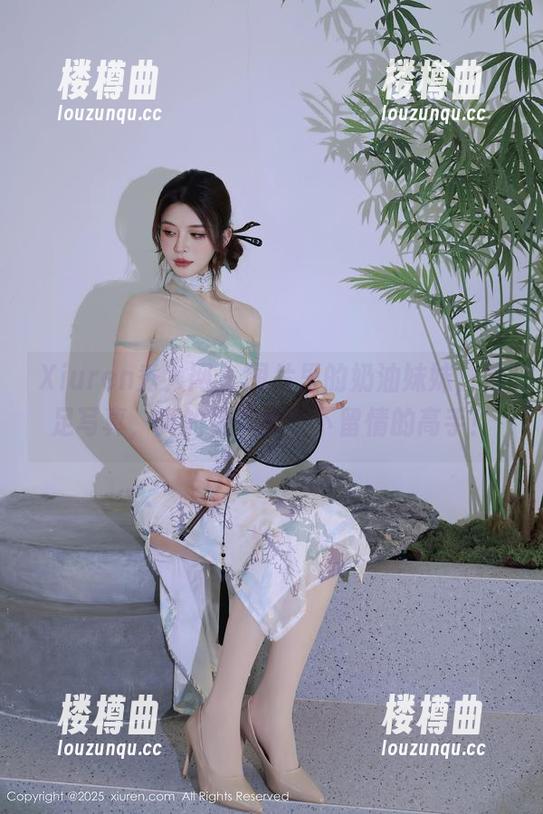 Xiuren秀人网 - 图片里的奶油妹妹，美足写真，真的是“脚”下留情的高手！