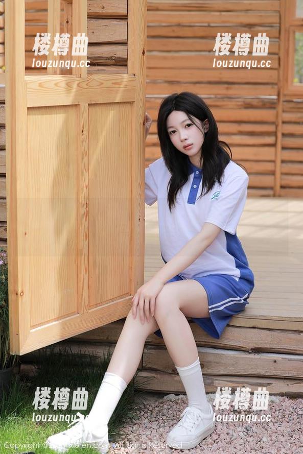 Xiuren秀人网 - 当鱼尾fish与女神相遇，图包里的微妙瞬间，你感受到了吗？