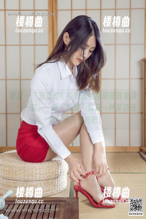丽柜 - “别错过！佳怡泳衣图册限时免费”——哇，一听“限时”就有一种紧迫感，赶紧点开看看吧。