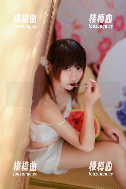九曲Jean短裙私房美图，原图真相大揭秘，你绝对想不到！