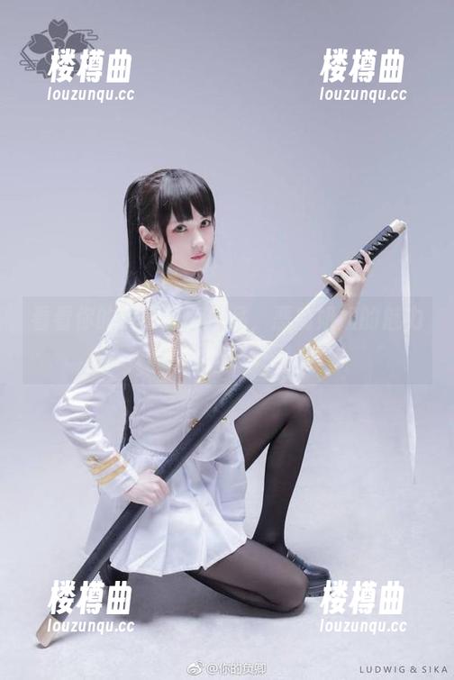 看看你的负卿最新作品，恶魔姐姐的魅力让人无法抗拒！