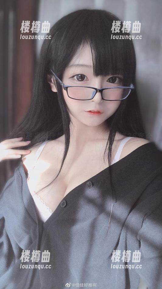 在无圣光中迷失：佳佳好难啊微博36套合集，36种美，难以抗拒！