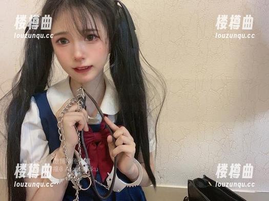 倦倦喵的巫女图册原图，看得我心里痒痒，肯定有故事在等着呢！