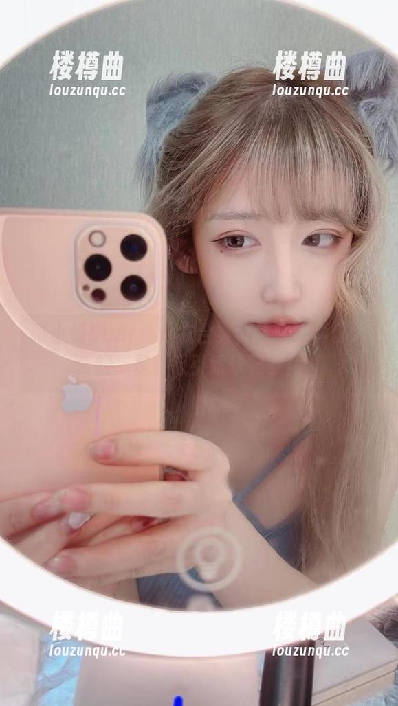 啾小妍Deer连体衣合集，这穿搭真够大胆，是要吸引眼球吗？！