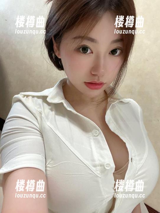 微密圈 - 全套奶宝妹纸办公室照片：成为工作上的‘美’好风景线！