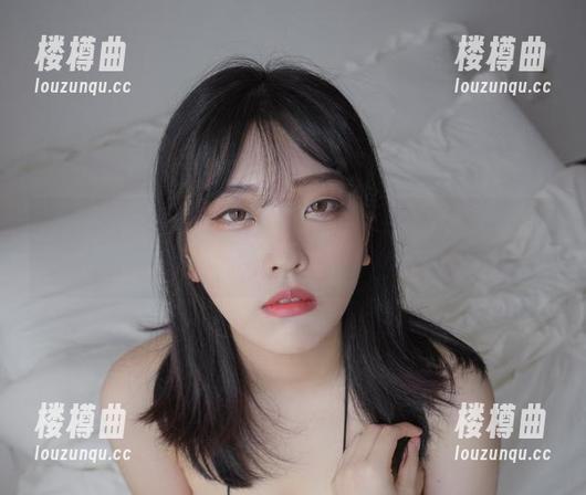 宋哈娜(송하나)再次引爆时尚，皮衣图包更新，叫人心动不已！