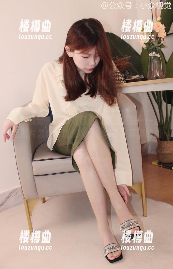 小众视觉 - 连体衣与小薯条的邂逅——这组图片怎么能这么吸引眼球？写真真的是魔法呀！