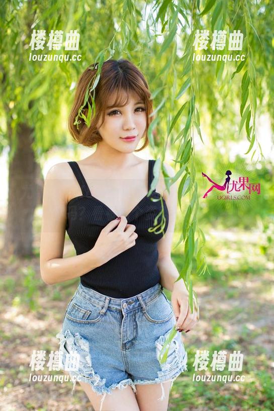 尤果网 - K8傲娇萌萌短裙作品可以俘获男神吗？看看这个姿势，应该能！