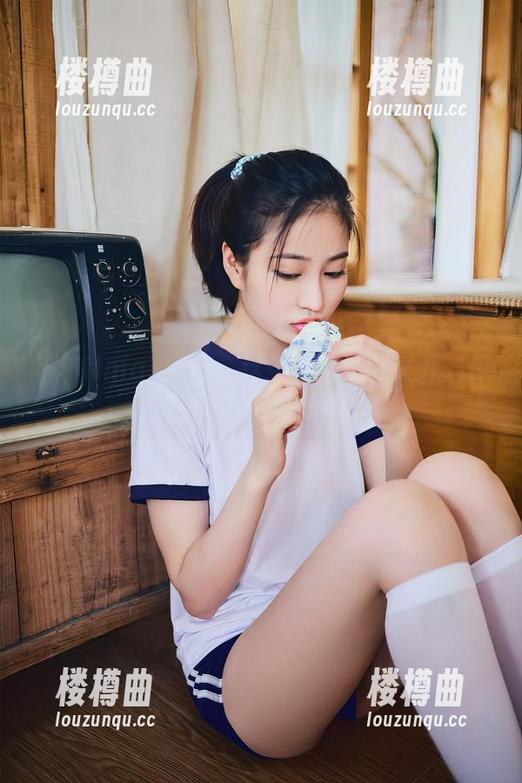 年年Nnian黑白：这组图包让我又开始怀疑黑白的极限了！