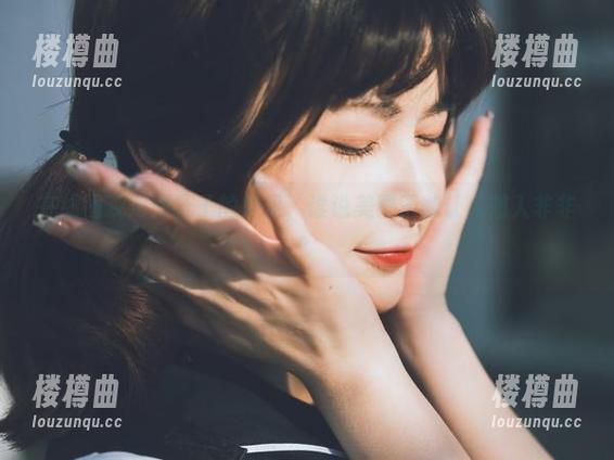 在线围观河豚抚子的裸足，谁说美图不能让人想入非非？