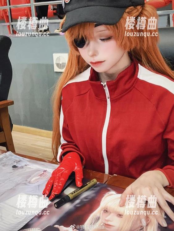 从特软儿Sona到巫女，这套图包带你转身变身，妥妥的奇幻体验！