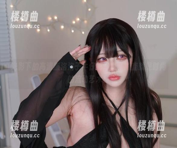 光影下的高清狐洛洛子牛仔裤写真，简直就是时尚的流动艺术！