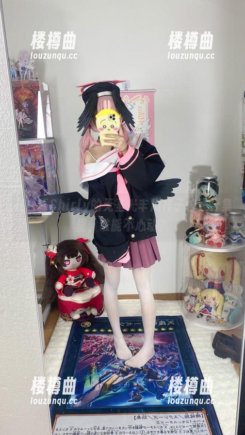 在白栎Shirly的无圣光丰川祥子校服合集里，谁能不心动？
