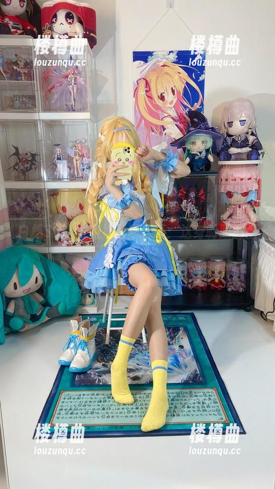 白栎Shirly空姐最新作品：这身制服能挡住什么？