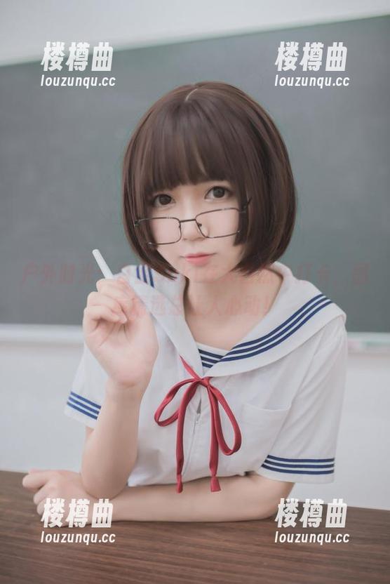 户外时光：白金Saki在大自然中打卡，图库精选总让人心动！