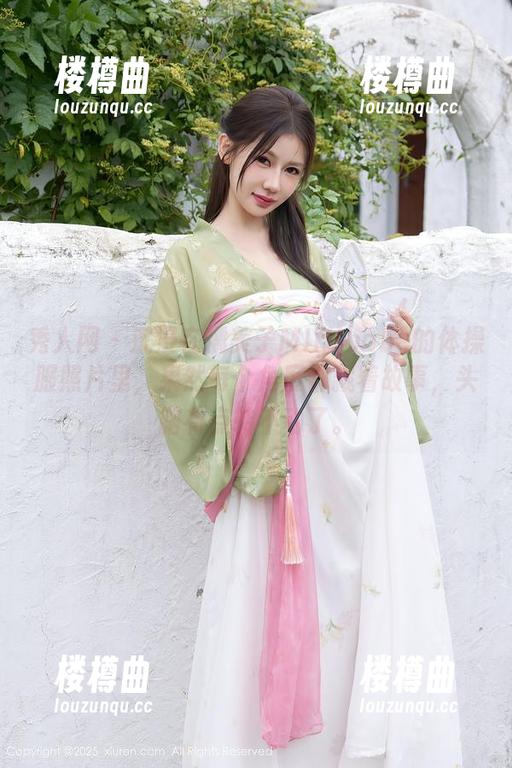 秀人网 - 沉浸在糯美子MINIbabe的体操服照片里，果然每个角度都藏着故事，头脑有点转不动了。