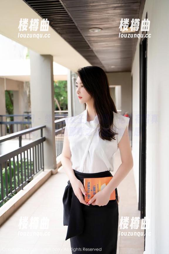 秀人网 - 邹晶晶女王的眼镜：这里有写真合集，还有她那呼之欲出的幽默感！