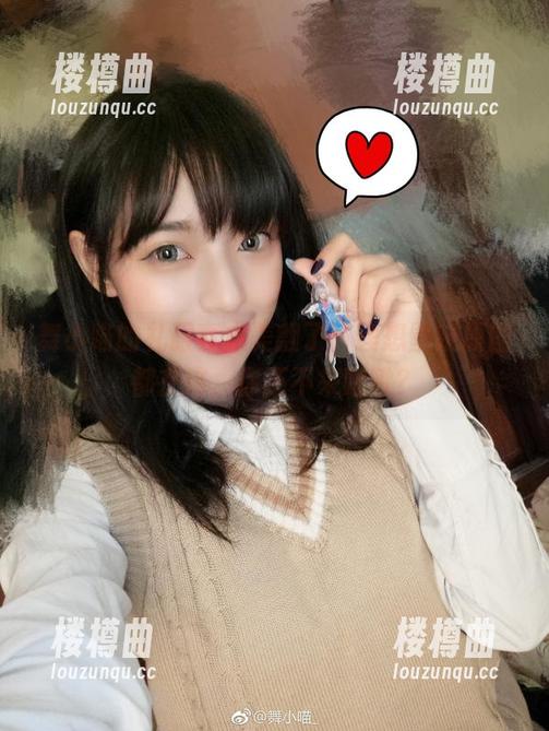 舞小喵的礼服真心美翻了，理想壁纸原图都在这，你还不来瞅瞅？
