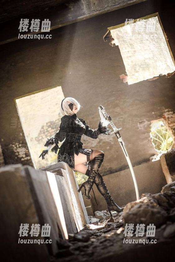 当纯白遇上菌烨tako，下载这组写真我心里有点小兴奋。