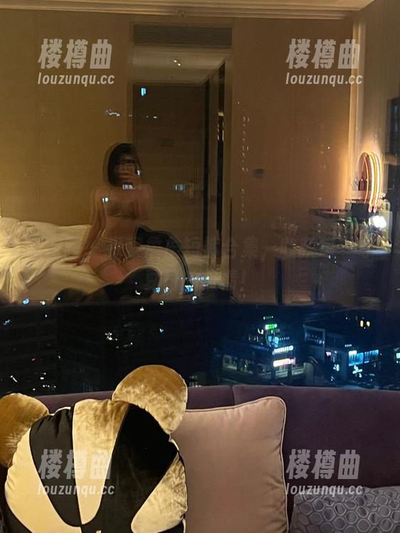 微密圈 - 探索詹詹短裤合集，收获每一寸夏日的热情！