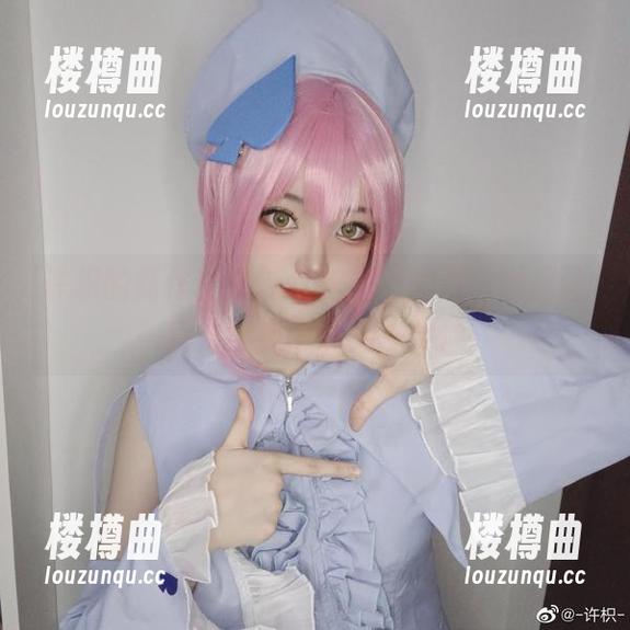 许枳的新作！最新红色旗袍图片，瞬间让我觉得我也要买一件！