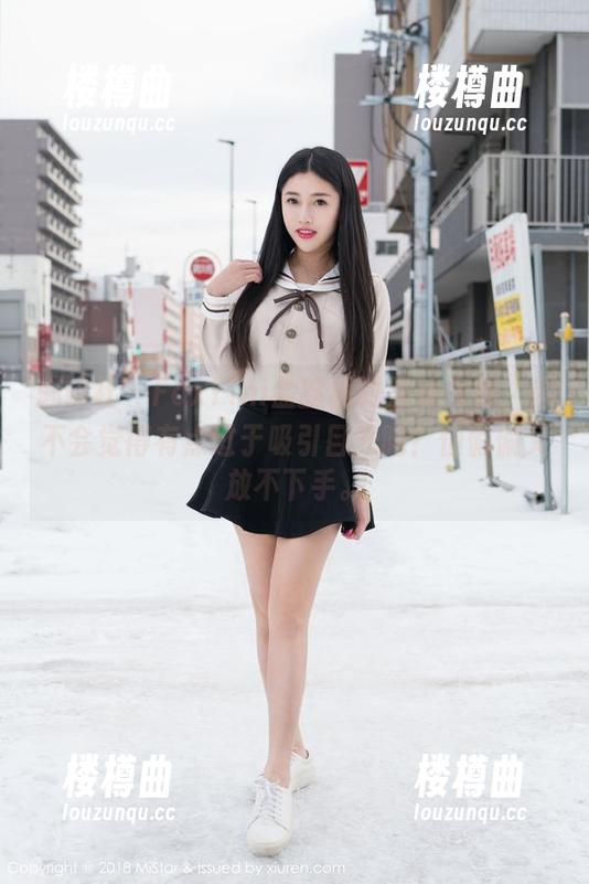 魅妍社 - FoxYini孟狐狸的黑丝合集，你不会觉得有点过于吸引目光吗？但偏偏又放不下手。