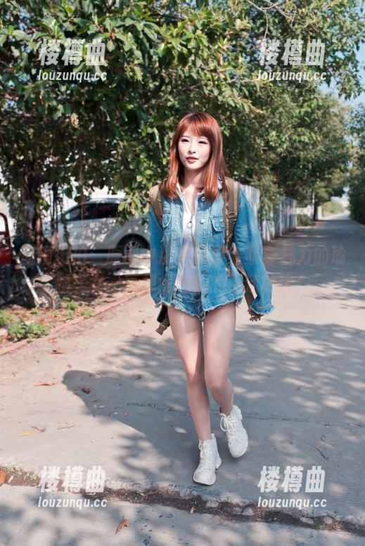魔镜街拍：原图中那些散发着紧身魅力的瑜伽美女，真想问她们的灵活秘诀！